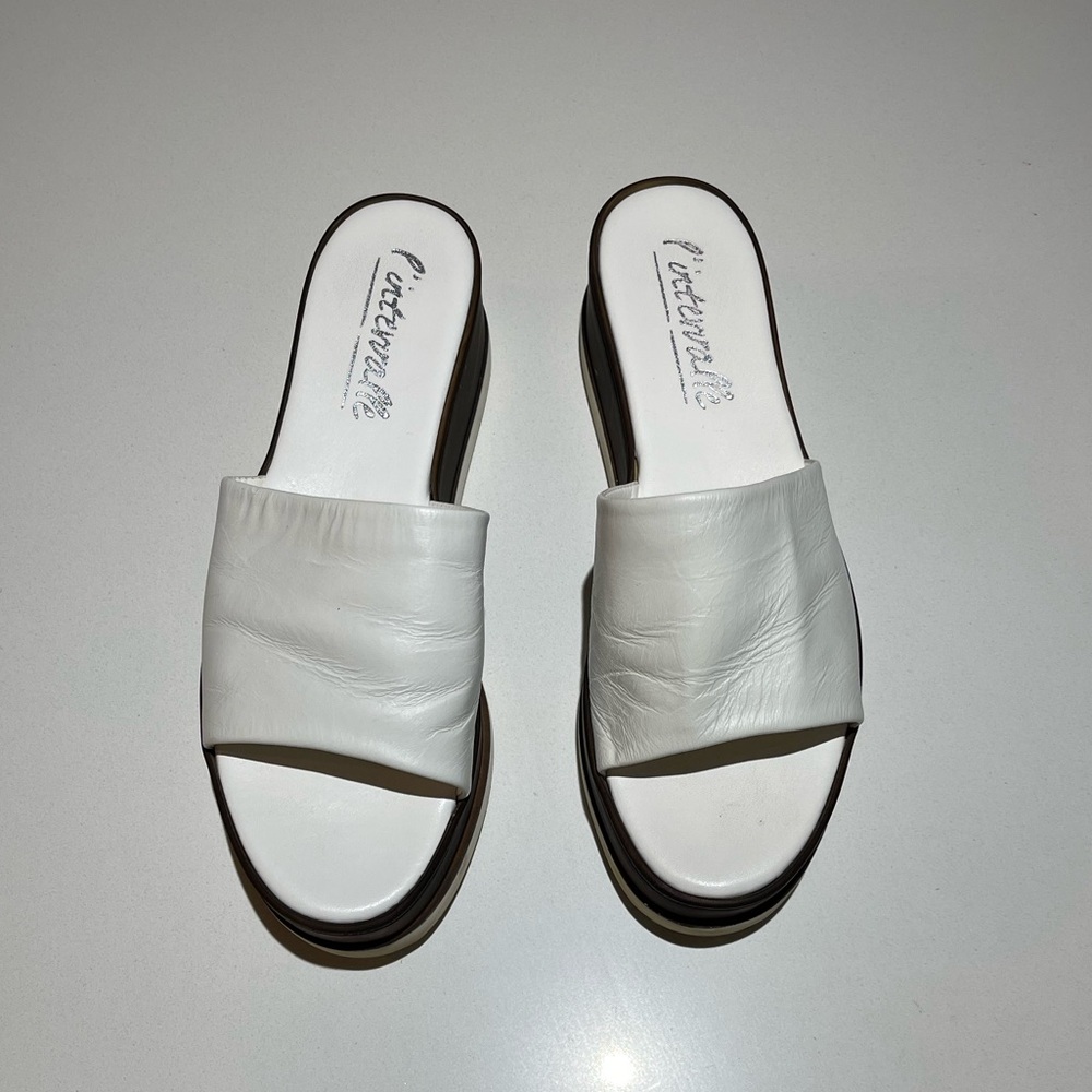 L’intervalle Real leather platform sandales